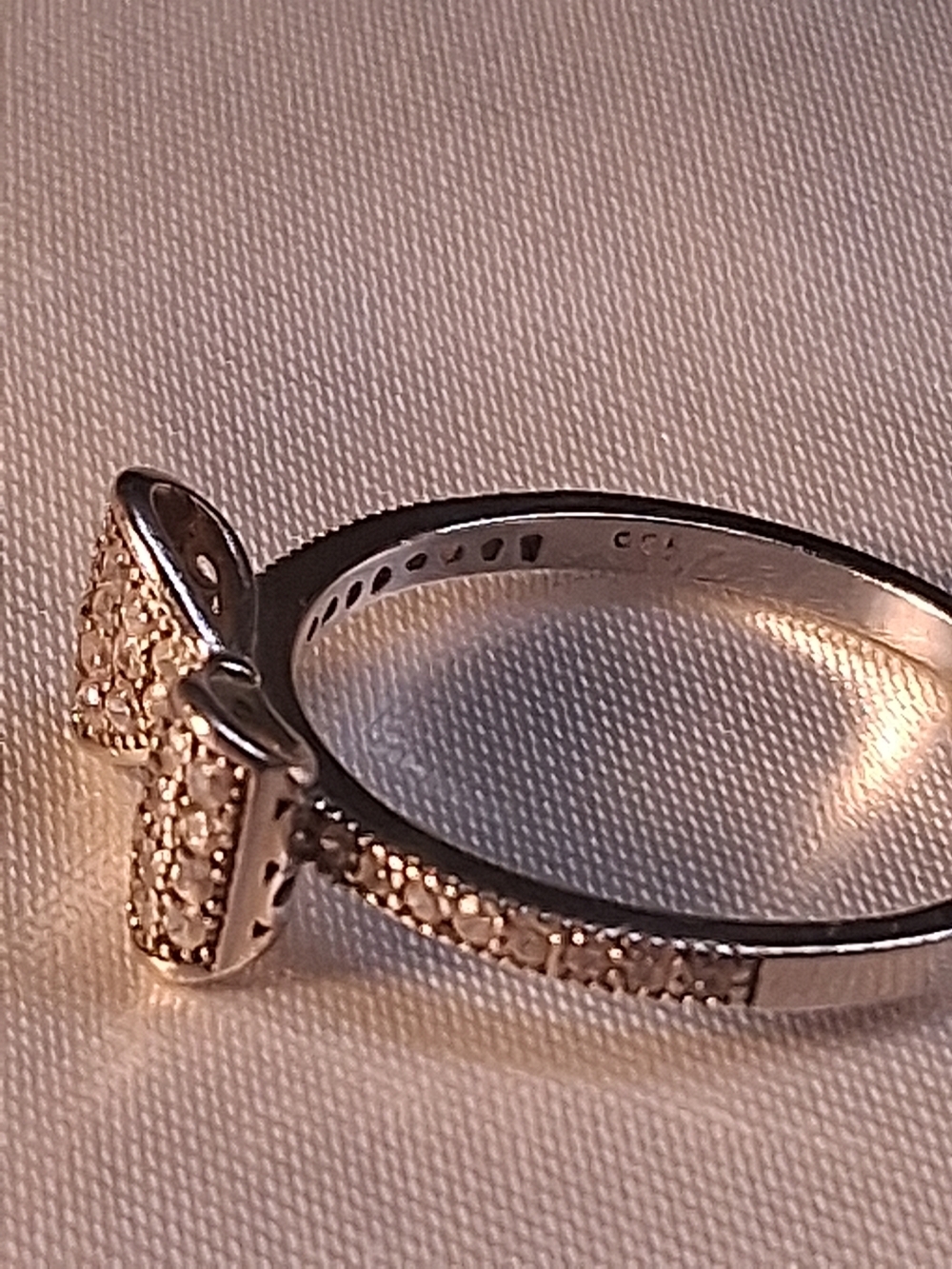 P4. 925 Sterling Silver Girlie Ribbon Bow Ring Fashionista Y2k, Stamped Size 8 - Picture 4 of 9
